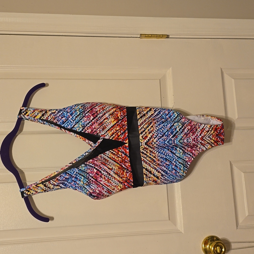 Venus One Piece Swimsuit, NWOT, Size 6..Pretty & colorful